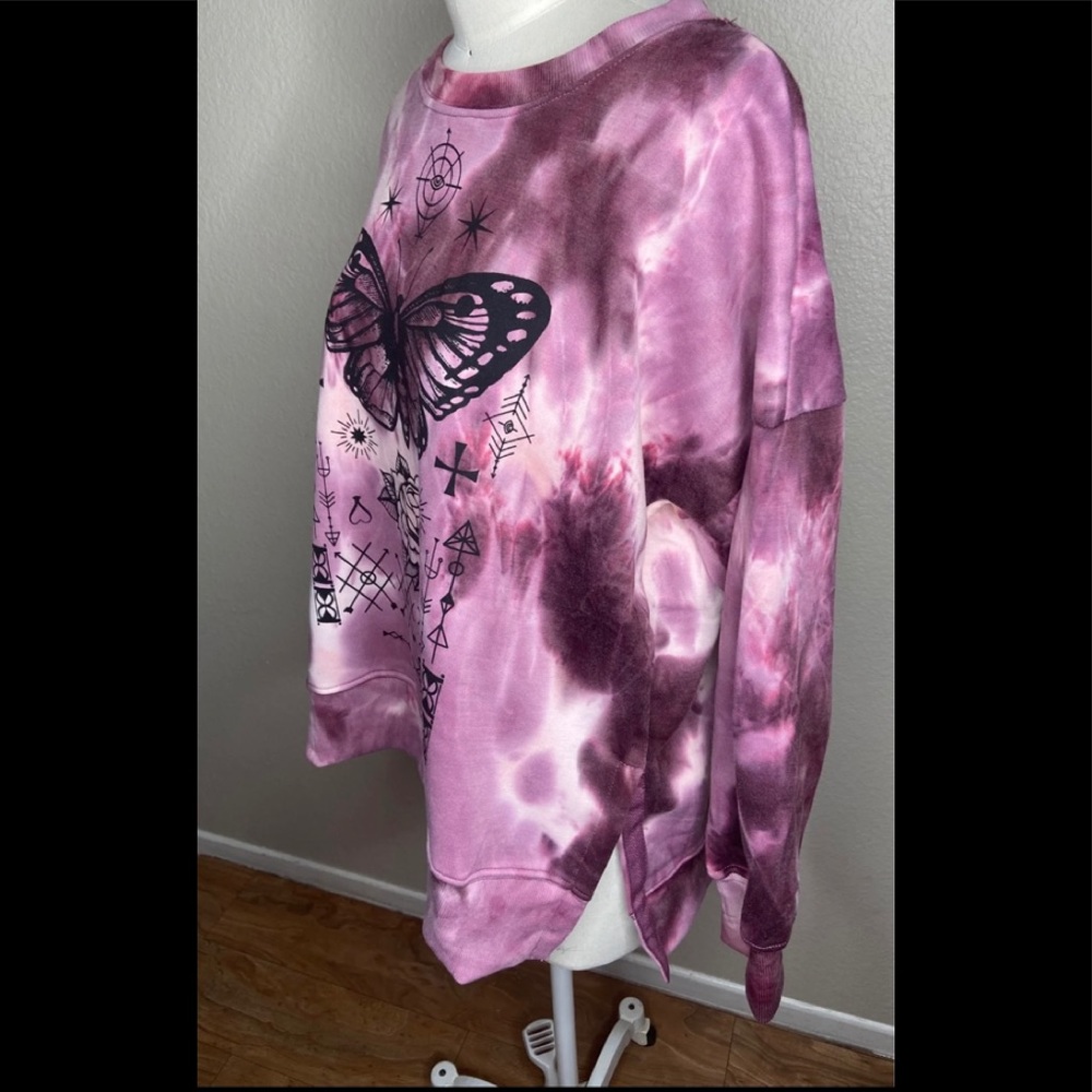 Oversized sweater size large